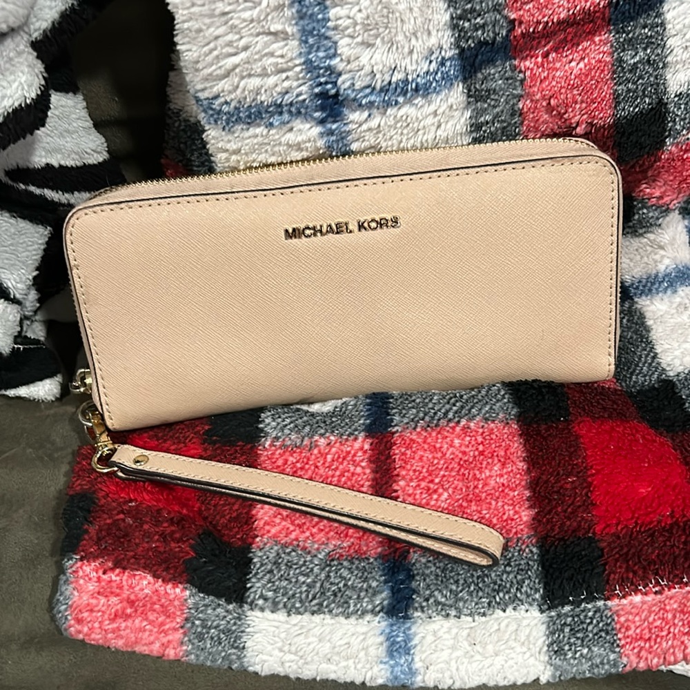 michael kors wallet